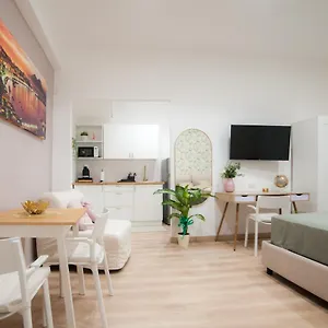 michelangelo-80-apartment.hotels-amalfi.com/